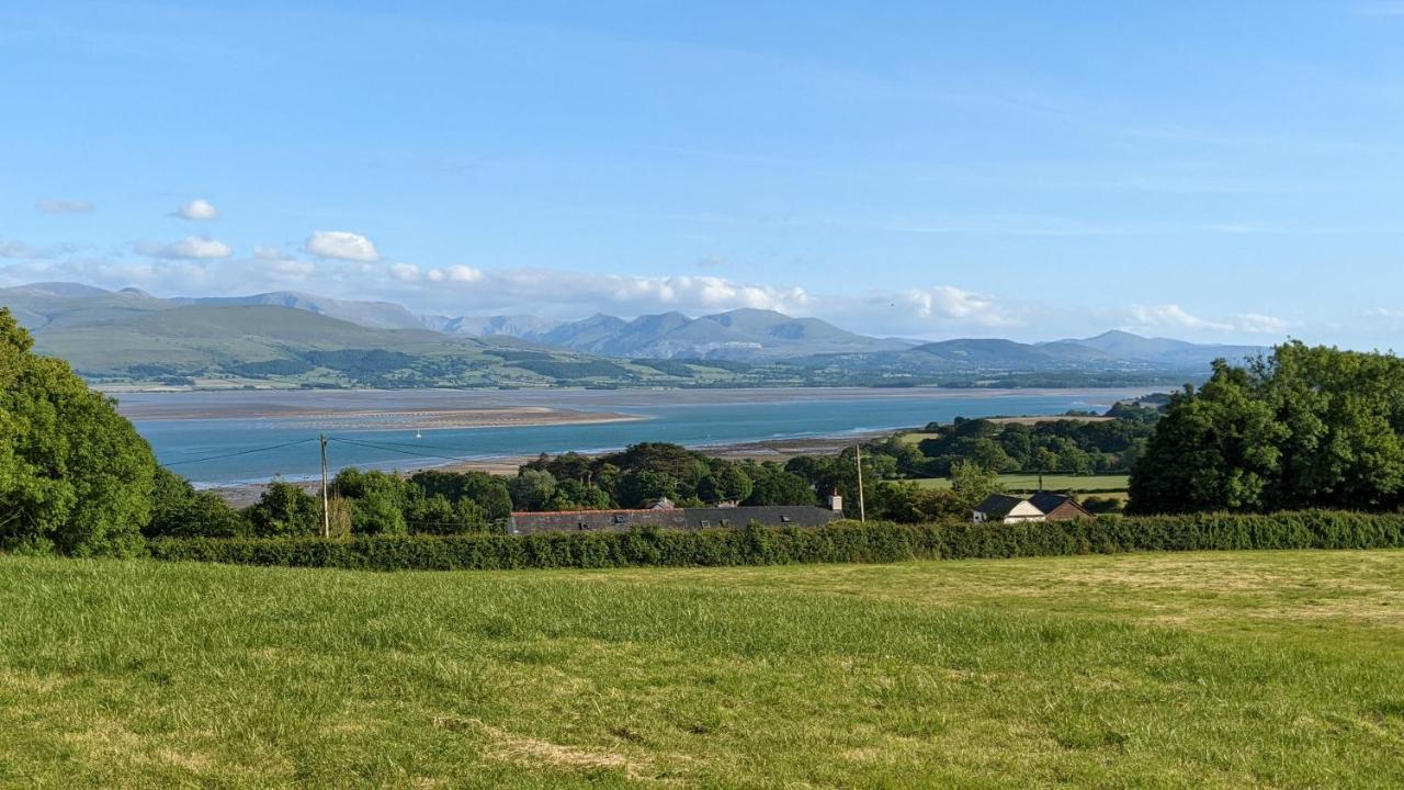 Llinos Cottage Beaumaris Exterior photo