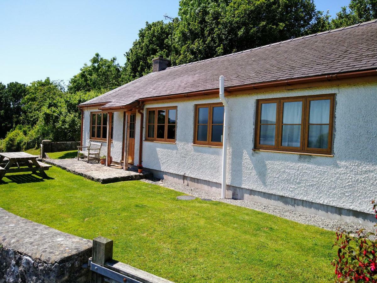 Llinos Cottage Beaumaris Exterior photo